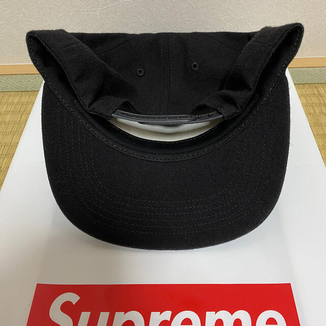 Supreme(シュプリーム)のsupreme クラシックロゴ キャップ 帽子 黒　美中古 送料込み メンズの帽子(キャップ)の商品写真