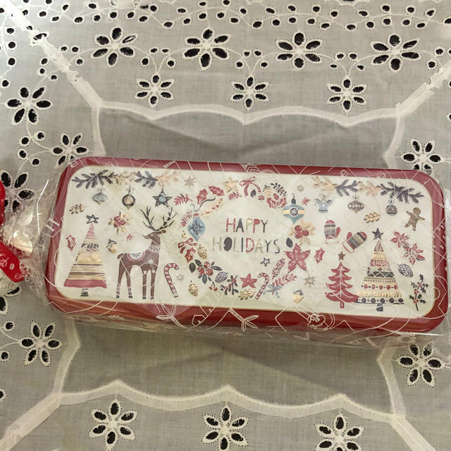 カルディ クリスマス 缶 ペンケース 小物入れ 有名ブランド インテリア・住まい・小物 ◇◆ クリスマス ペンケース缶 KALDI 美品 小物入れ ◆◇