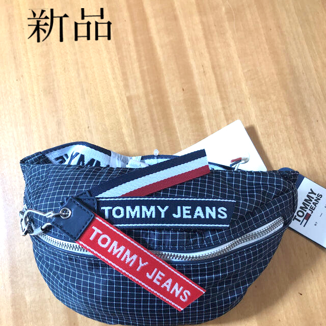 TOMMY HILFIGER(トミーヒルフィガー)の★専用です★トミージーンズ　ボディーバッグ　ウエストバッグ メンズのバッグ(ボディーバッグ)の商品写真