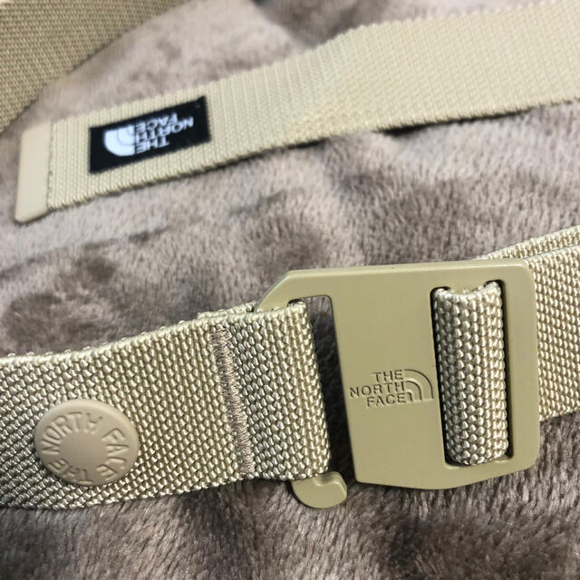 THE NORTH FACE(ザノースフェイス)のTHE NORTH FACE ベルト ストレッチ ベージュ 新品 メンズのファッション小物(ベルト)の商品写真