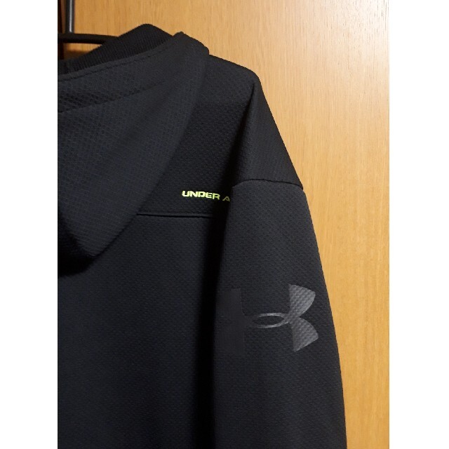 UNDER ARMOUR(アンダーアーマー)のアンダーアーマー 　UNDER ARMOUR　パーカー  メンズのジャケット/アウター(その他)の商品写真