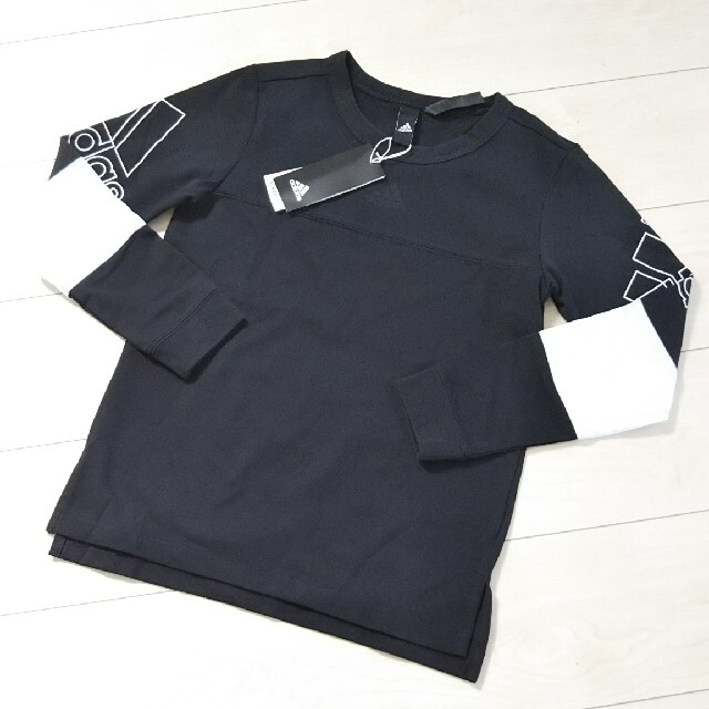 adidas(アディダス)の新品 adidas 長袖カットソー 130 キッズ/ベビー/マタニティのキッズ服男の子用(90cm~)(Tシャツ/カットソー)の商品写真