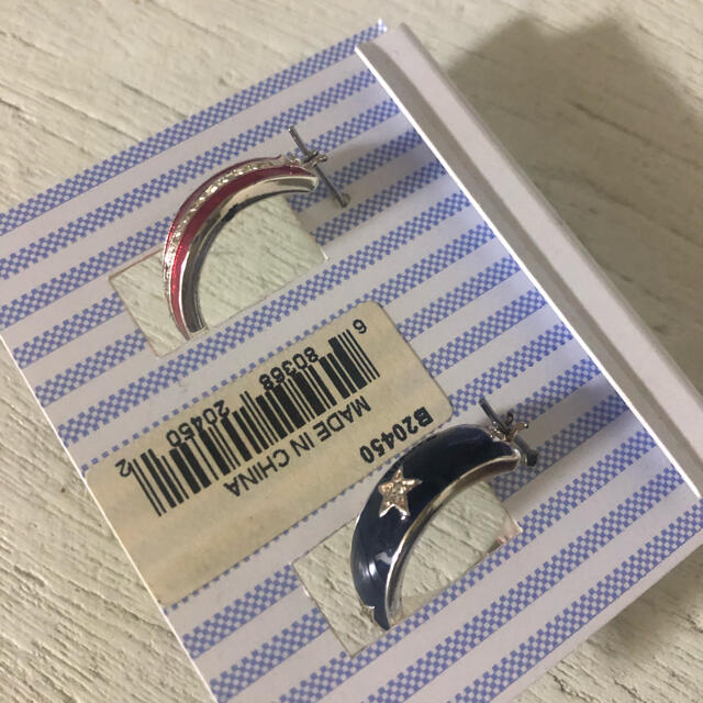 TOMMY HILFIGER(トミーヒルフィガー)の値下げ！TOMMY HILFIGER ピアス レディースのアクセサリー(ピアス)の商品写真