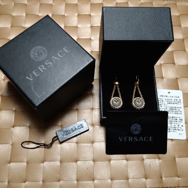 【VERSACE】耳かけピアス