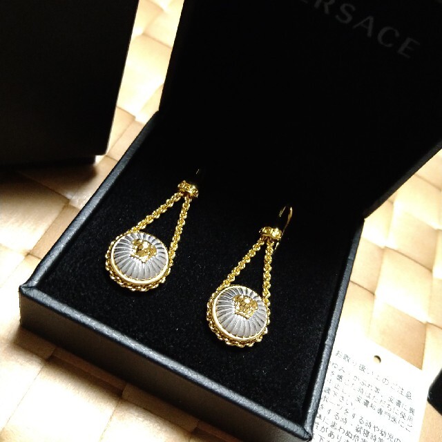 【VERSACE】耳かけピアス