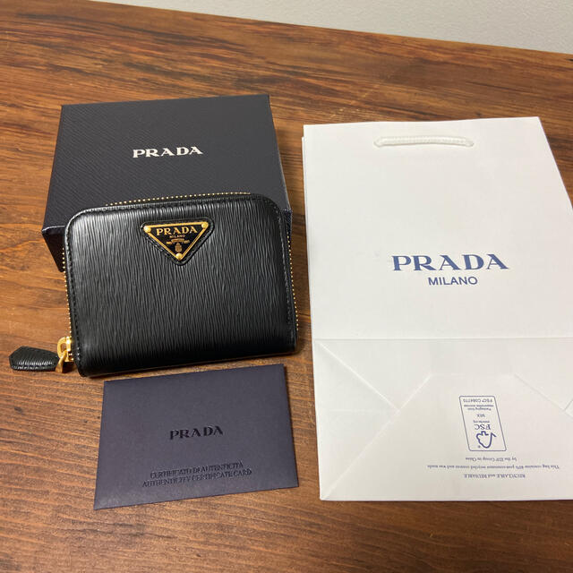 新品　PRADA プラダ　三角ロゴ　ミニ財布　コインケース　黒