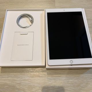 アップル(Apple)のipad 第七世代　シルバー　128GB(タブレット)