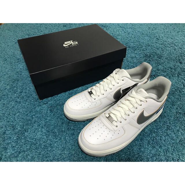 NIKE AIR FORCE 1 07 LV8 28cm 新品