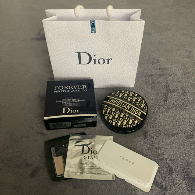 Dior(ディオール)のディオール　スキンフォーエヴァークッション　1N コスメ/美容のベースメイク/化粧品(ファンデーション)の商品写真