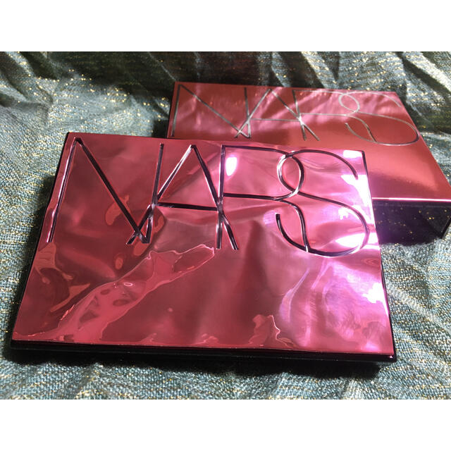 NARS(ナーズ)のNARS オーバーラスト　チークパレット　限定　国内発売品 コスメ/美容のベースメイク/化粧品(チーク)の商品写真