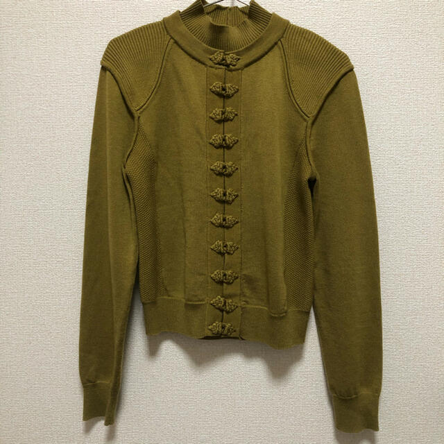 Ameri VINTAGE(アメリヴィンテージ)のAMERI  UNDRESSED BERRIES BUTTON KNIT レディースのトップス(ニット/セーター)の商品写真