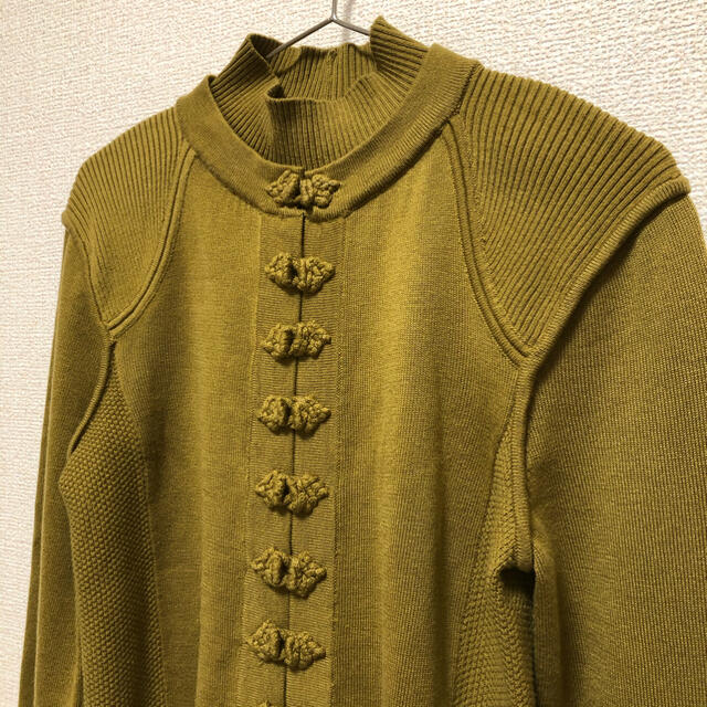 Ameri VINTAGE(アメリヴィンテージ)のAMERI  UNDRESSED BERRIES BUTTON KNIT レディースのトップス(ニット/セーター)の商品写真