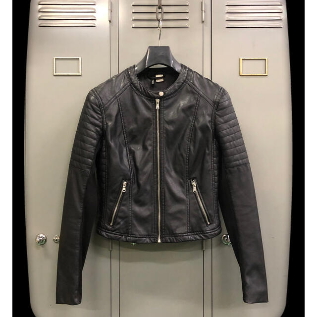 H&M(エイチアンドエム)のH&M Faux Leather Single Riders Jacket レディースのジャケット/アウター(ライダースジャケット)の商品写真