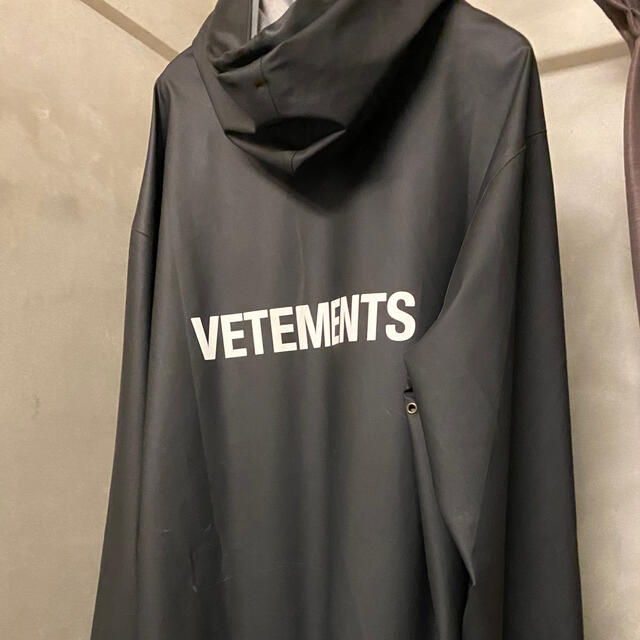 Balenciaga(バレンシアガ)のVETEMENTS レインコート メンズのファッション小物(レインコート)の商品写真