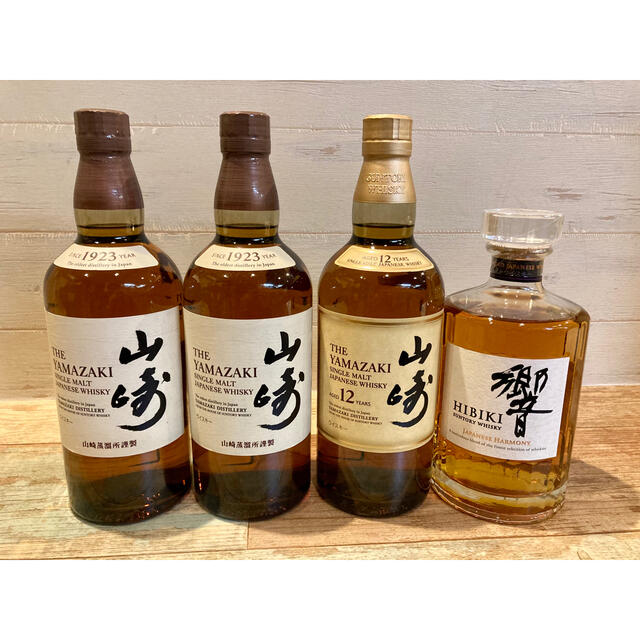 サントリー(サントリー)の山崎　山崎12年　響　未開封 食品/飲料/酒の酒(ウイスキー)の商品写真