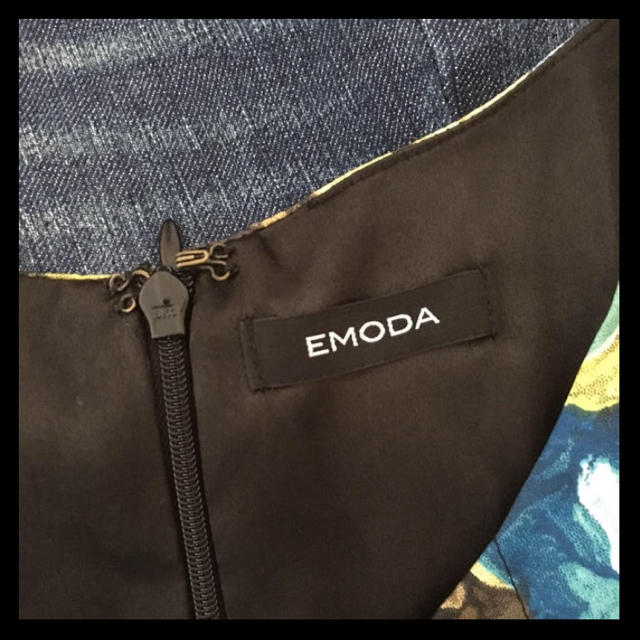 EMODA(エモダ)のEMODA トップス レディースのトップス(シャツ/ブラウス(半袖/袖なし))の商品写真