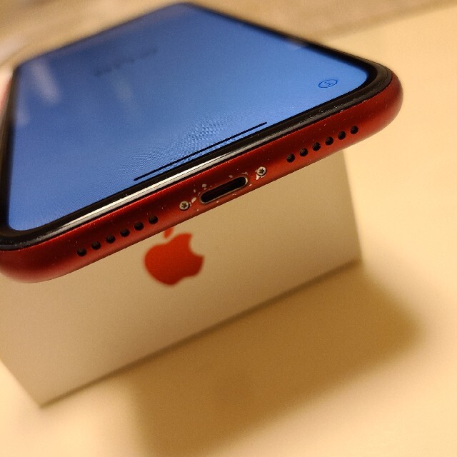 iPhone(アイフォーン)のiphone XR RED 64GB美品 SIMフリー スマホ/家電/カメラのスマートフォン/携帯電話(スマートフォン本体)の商品写真