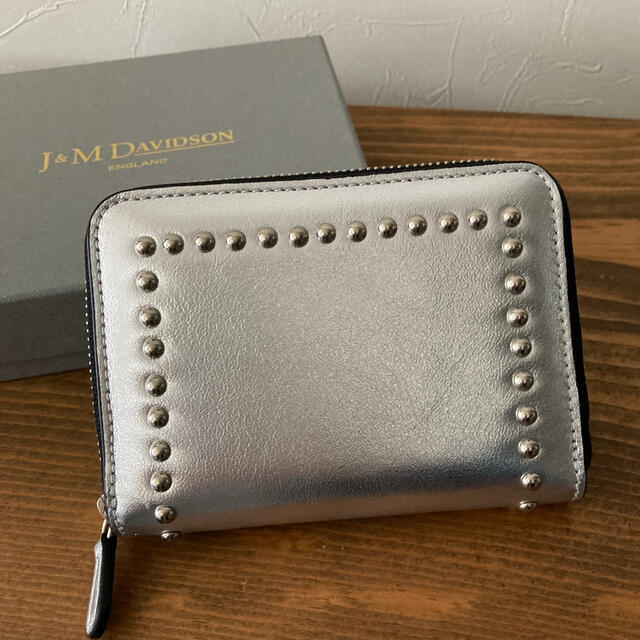 J&M DAVIDSON SMALL ZIP PURSE W/STUDSシルバー