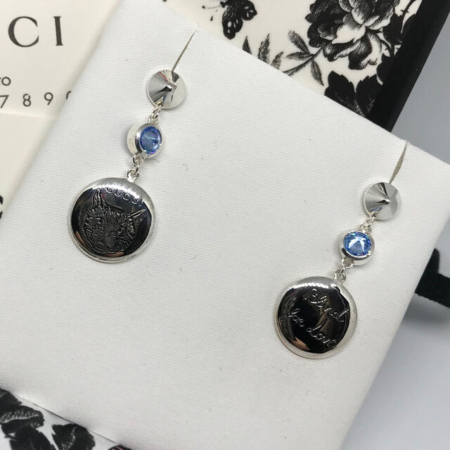 Gucci(グッチ)のGUCCI ピアス　猫　Blind for Love レディースのアクセサリー(ピアス)の商品写真