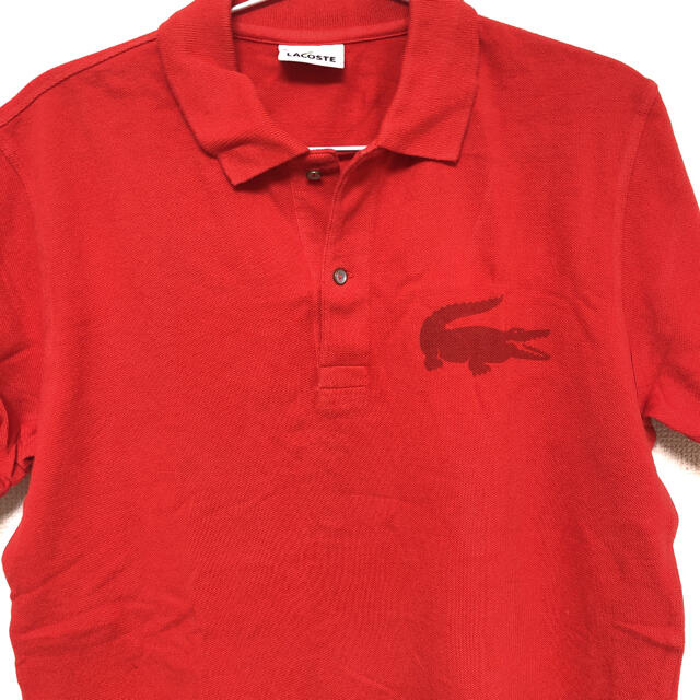 LACOSTE(ラコステ)の[極美品] LACOSTE  赤色　ポロシャツ メンズのトップス(ポロシャツ)の商品写真
