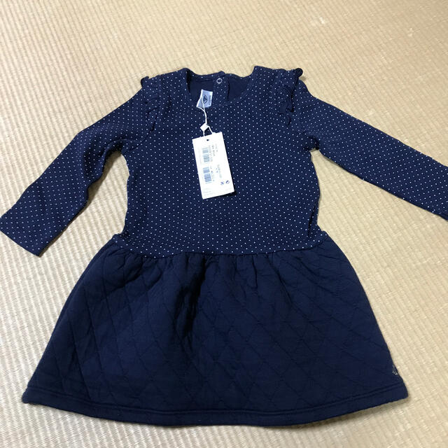 PETIT BATEAU(プチバトー)のお値下げ　新品　プチバトー　ワンピース キッズ/ベビー/マタニティのベビー服(~85cm)(ワンピース)の商品写真