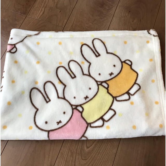 しまむら ミッフィー Miffy しまむら ひざ掛け ブランケットの通販 By じみ S Shop シマムラならラクマ