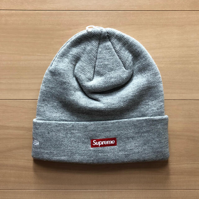 Supreme(シュプリーム)のシュプリーム　New Era® S Logo Beanie メンズの帽子(ニット帽/ビーニー)の商品写真