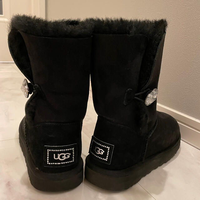 オンラインストア直販 UGG アグ ムートンブーツ スワロフスキー 黒 37