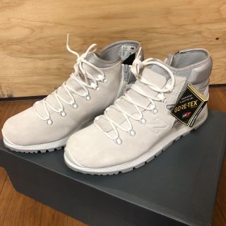 ニューバランス(New Balance)のニューバランス MLNB ベージュ ゴアテックス GORE TEX ブーツ(スニーカー)