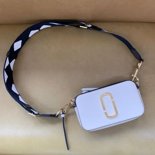 マークバイマークジェイコブス(MARC BY MARC JACOBS)の【送料込】マークジェイコブス スナップショット(ショルダーバッグ)