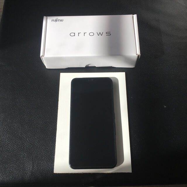 富士通(フジツウ)の【ほぼ新品】arrows RX ブラック スマホ/家電/カメラのスマートフォン/携帯電話(スマートフォン本体)の商品写真