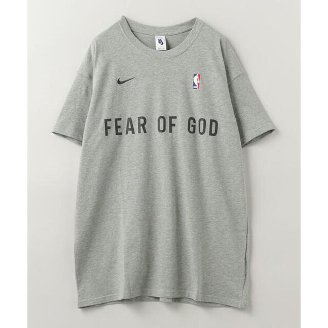 FEAR OF GOD(フィアオブゴッド)の新品 ナイキ フィアオブゴッド NBA コラボ Tシャツ グレー M NIKE メンズのトップス(Tシャツ/カットソー(半袖/袖なし))の商品写真