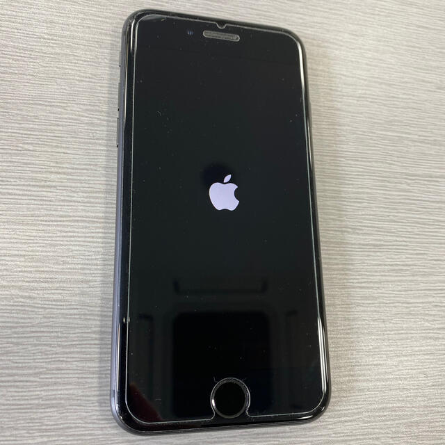 Apple(アップル)のiPhone 8 Space Gray 256 GB SIMロック解除 スマホ/家電/カメラのスマートフォン/携帯電話(スマートフォン本体)の商品写真