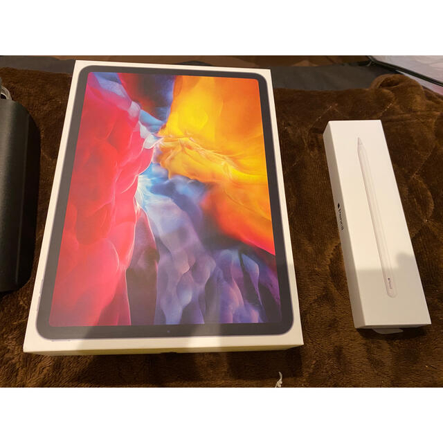 iPad Pro11インチとApplepencil第二世代（ケース、フィルム付）スマホ/家電/カメラ