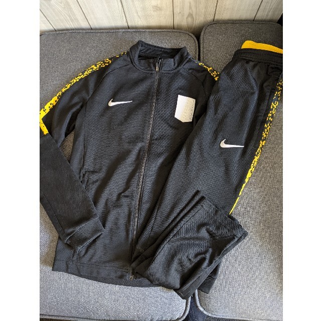 NIKE　ネイマール　ジャージ上下セット　150〜160　サッカー キッズ/ベビー/マタニティのキッズ服男の子用(90cm~)(ジャケット/上着)の商品写真