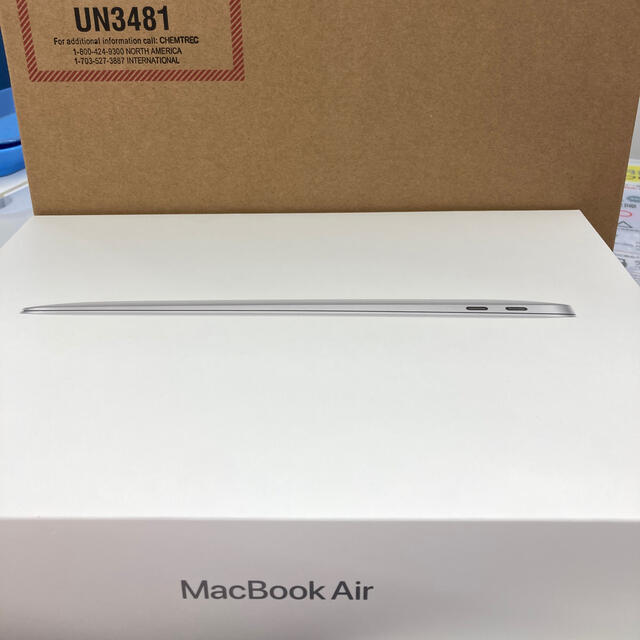 Apple(アップル)の13インチMacBook Air M1 Chip 8GB 512GB シルバー スマホ/家電/カメラのPC/タブレット(ノートPC)の商品写真