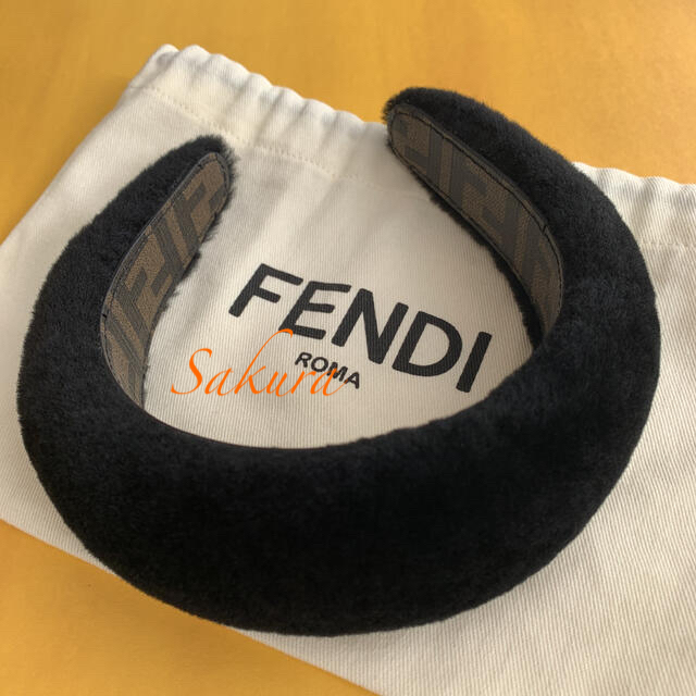 フェンディ FENDI カチューシャ ヘアバンド