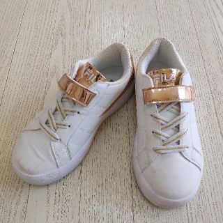 フィラ(FILA)のスニーカー　キッズ　女の子(スニーカー)