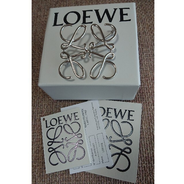 ロエベ LOEWE ブローチ シルバー