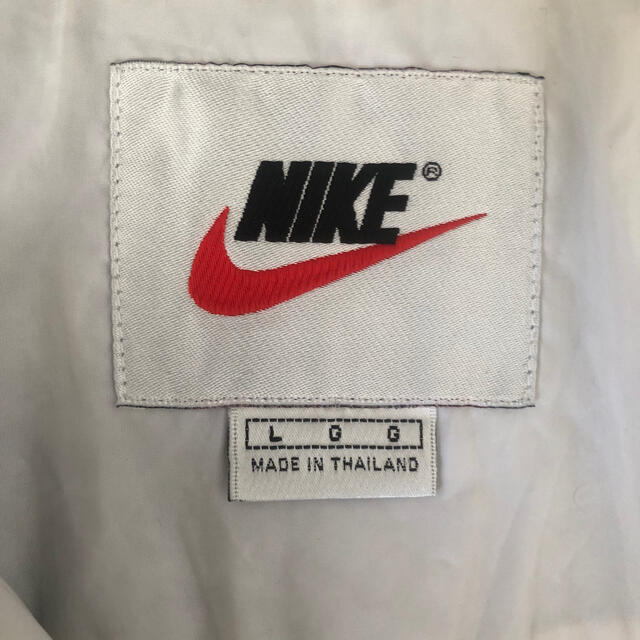 NIKE(ナイキ)のナイキ　ナイロンジャケット メンズのジャケット/アウター(ナイロンジャケット)の商品写真