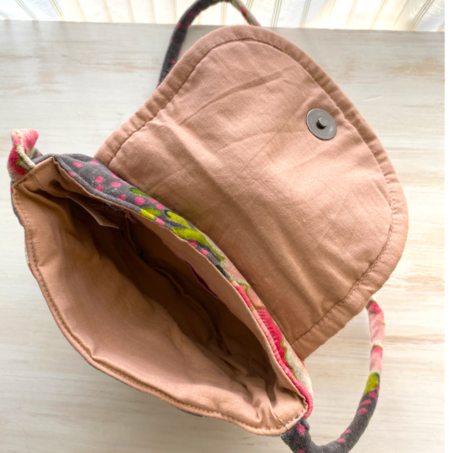 【未使用！】【bagaill 】【ボタニカル柄のポシェット】【可愛い❣️】 レディースのバッグ(ショルダーバッグ)の商品写真