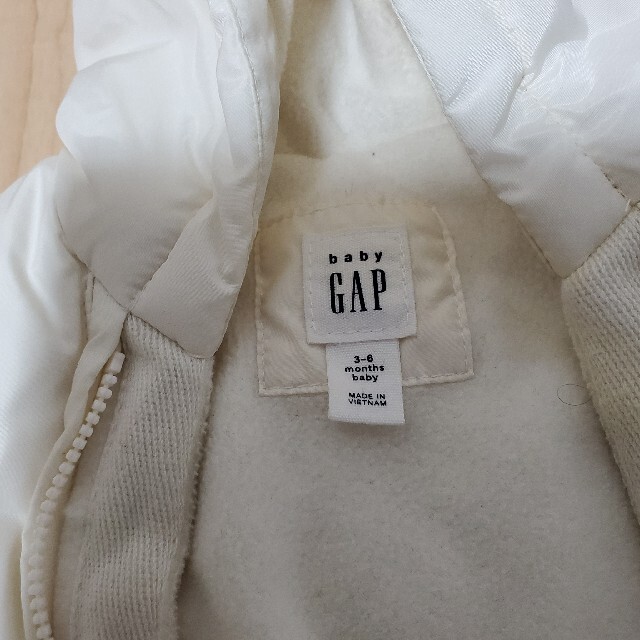 gap ダウン　ジャンプスーツ キッズ/ベビー/マタニティのベビー服(~85cm)(カバーオール)の商品写真