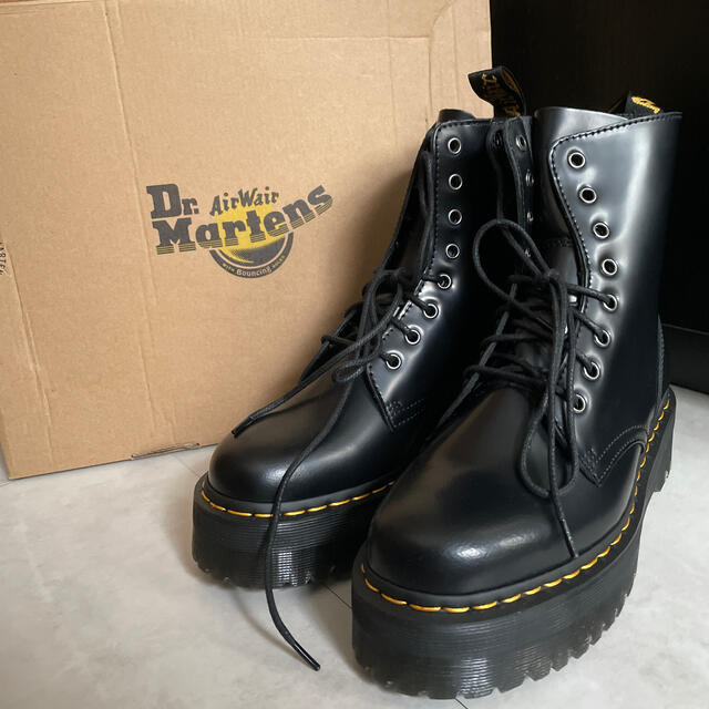 Dr.Martens Jadon 41 新品　定価33000円　最安値！靴/シューズ