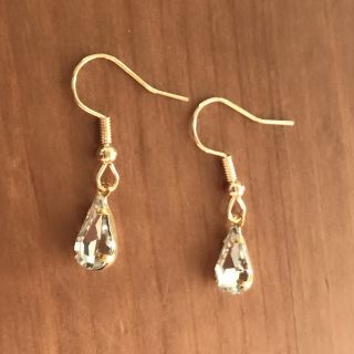 ドロップピアス　ハンドメイド(ピアス)