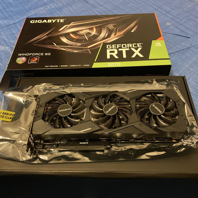 GIGABITE GEFORSE RTX2070 WINDFORCE8G 2