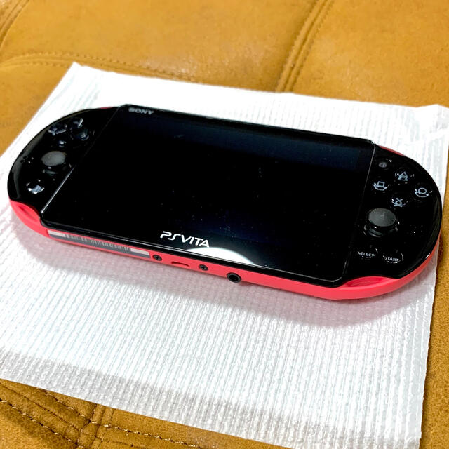 【美品】SONY PlayStationVITA 本体  PCH-2000 3