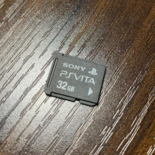 プレイステーションヴィータ(PlayStation Vita)のPS Vita SONY純正 メモリーカード 32GB(携帯用ゲーム機本体)