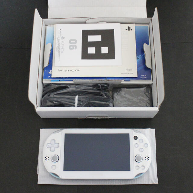 PlayStation Vita - PlayStation Vita PCH-2000 ライトブルー/ホワイト