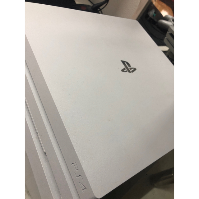 PlayStation4 コントローラー2個付きの通販 by たけ's shop｜プレイステーション4ならラクマ - PS4Pro セール新作