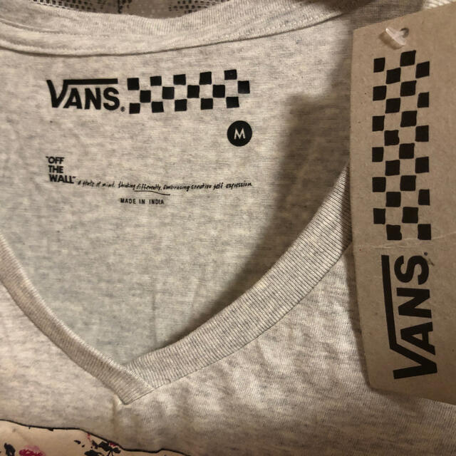 VANS(ヴァンズ)のVANS  OFF THE WALL サイズM レディースのトップス(Tシャツ(半袖/袖なし))の商品写真